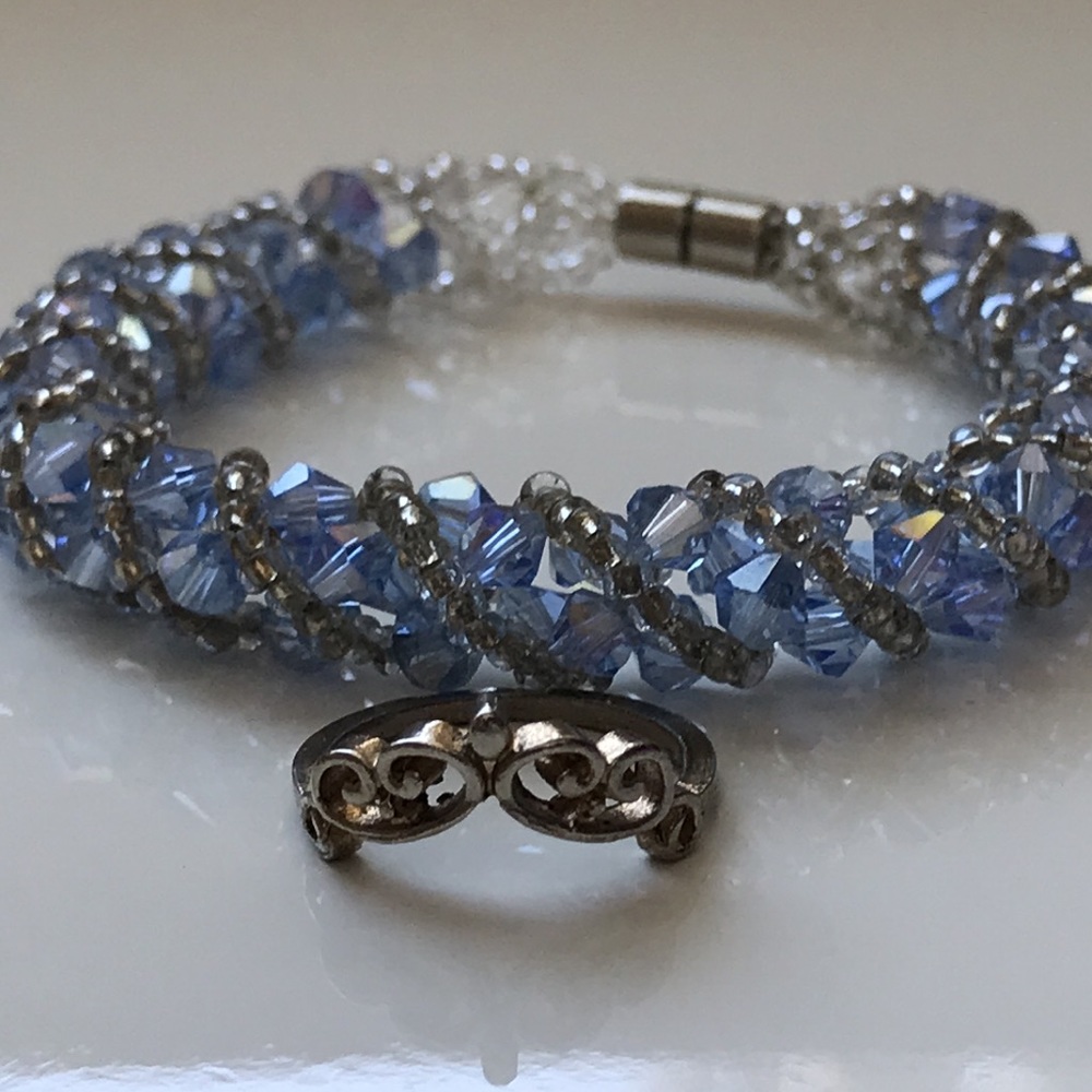 Jewelry - Picture 4 of 4